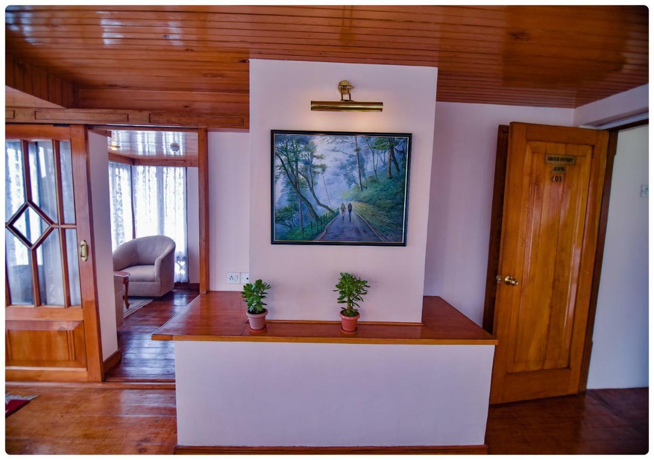 Cedar Inn Дарджилинг Экстерьер фото