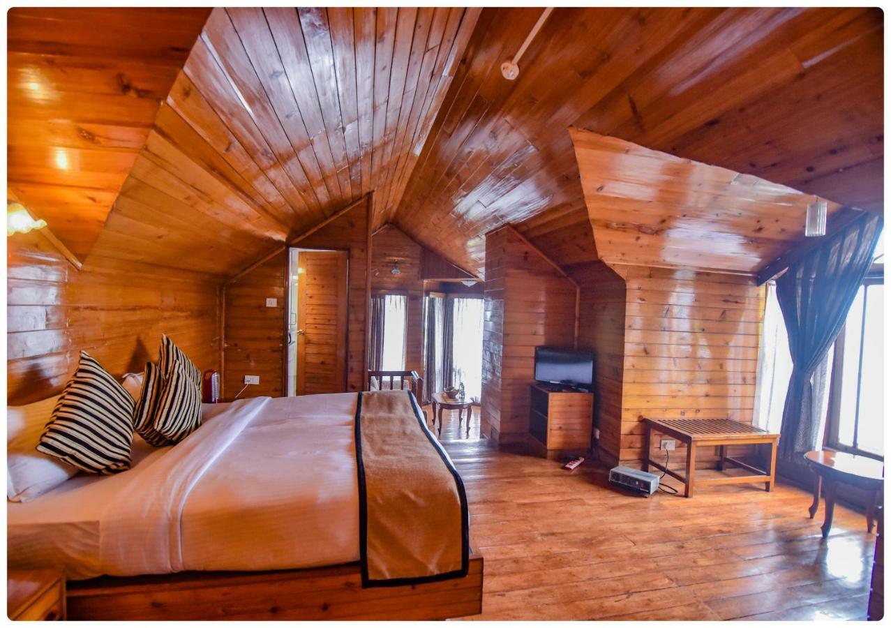 Cedar Inn Дарджилинг Экстерьер фото