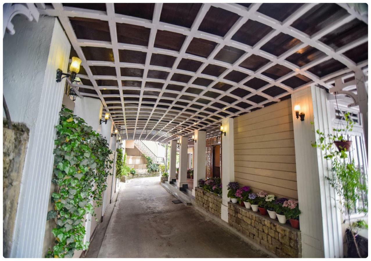 Cedar Inn Дарджилинг Экстерьер фото