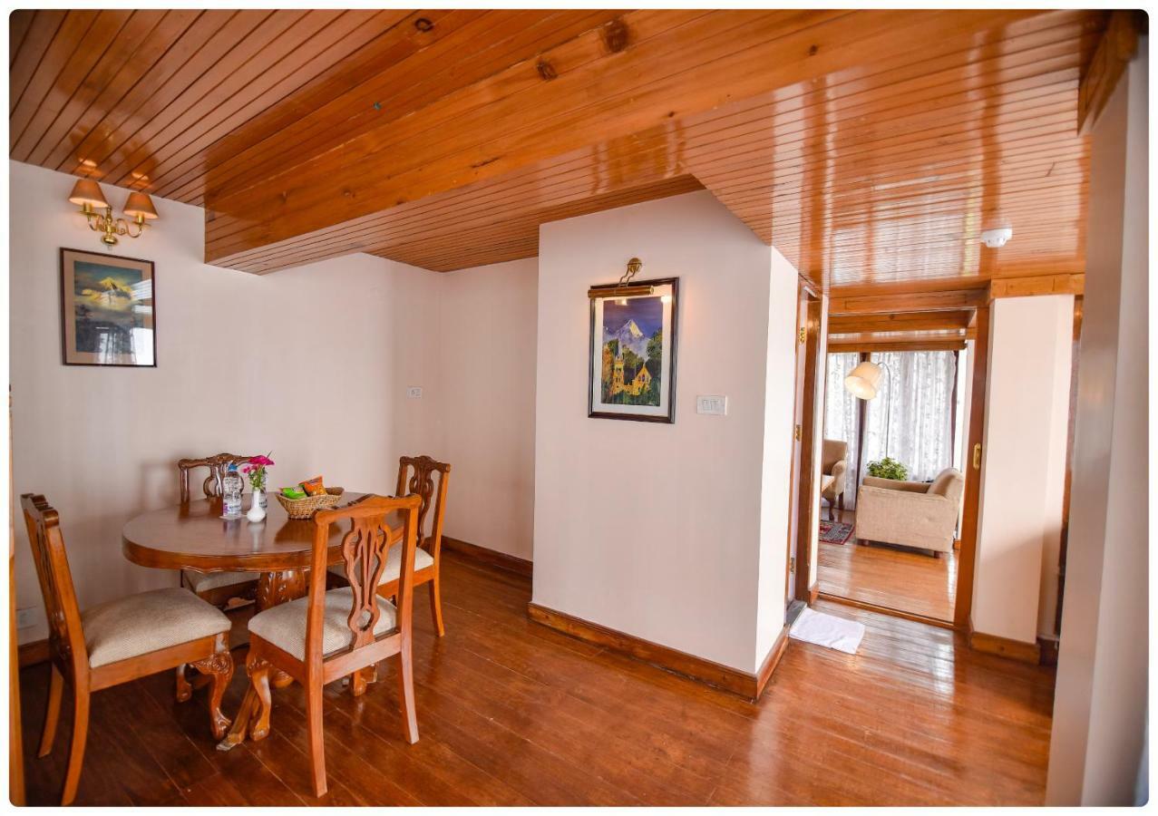 Cedar Inn Дарджилинг Экстерьер фото