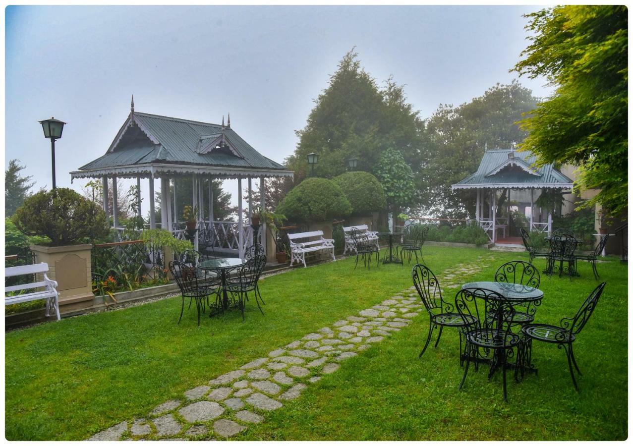 Cedar Inn Дарджилинг Экстерьер фото